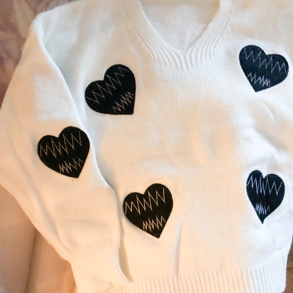 Heart sweater heartbeat gray white patch vneck long sleeve womens - Picture 10 of 11